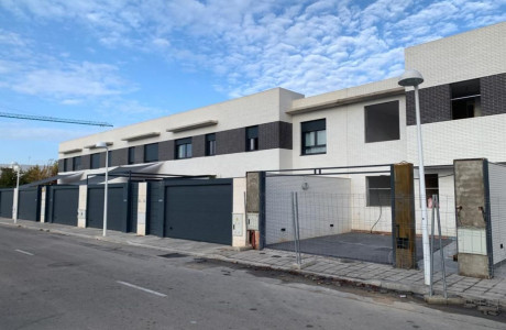Chalet adosado en Calle Mar Egeo, 1, Larache, Ciudad Real photo 4