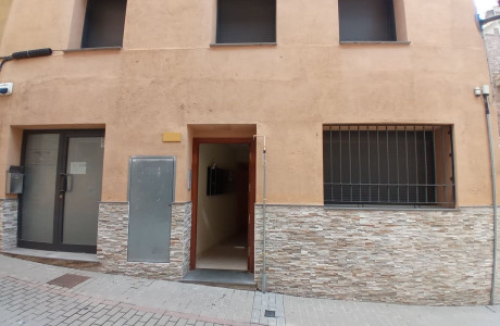 Promoción Pisos y local en sótano en C/ Rectoría obra nueva en Sant Hilari Sacalm photo