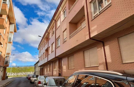 Mieszkanie na sprzedaż w Calle Matafigos, León photo 1