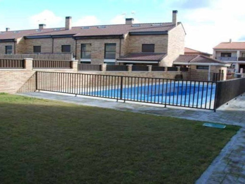 Casa o chalet en venta en Calle Humanes, Ugena
 photo 3