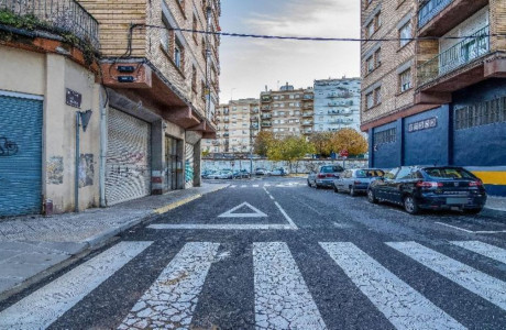 Apartment for sale in  Carrer del Ripollès, Lleida photo 4