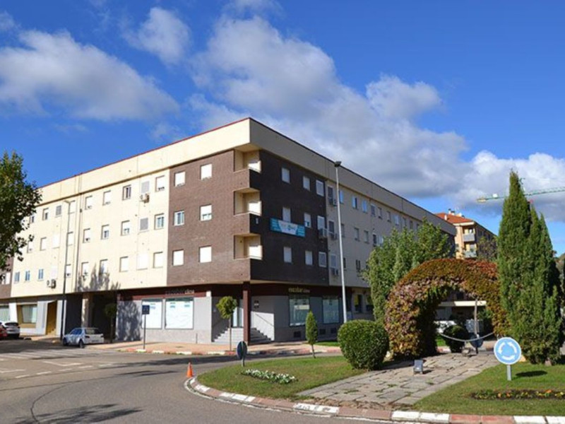 Sprzedaż mieszkania w Calle Luis Vélez de Guevara, Plasencja
photo 4