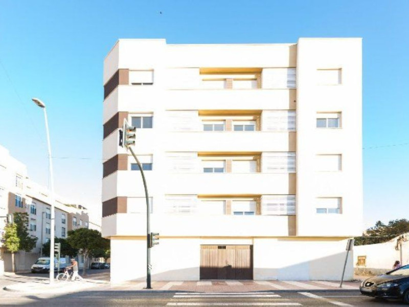 Sale of apartment in Avenida Cortijos de Marín, Roquetas de Mar
photo 2