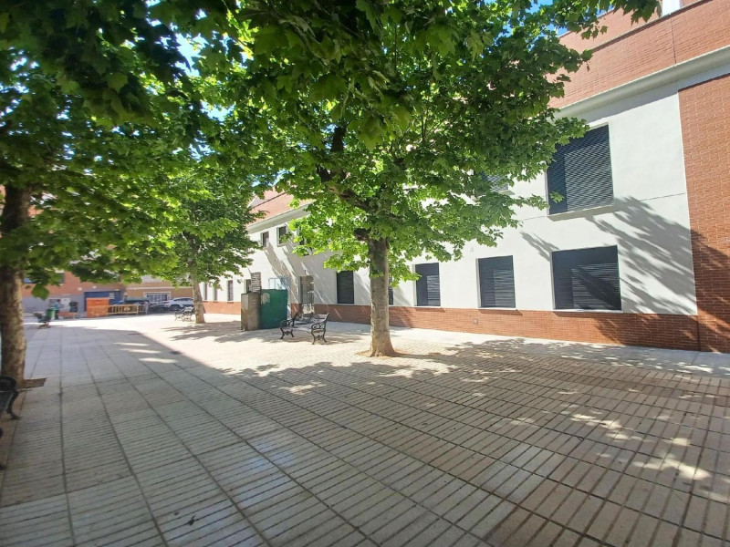 Sprzedaż mieszkania w Calle Romero de Cepeda, 61, Badajoz
photo 2