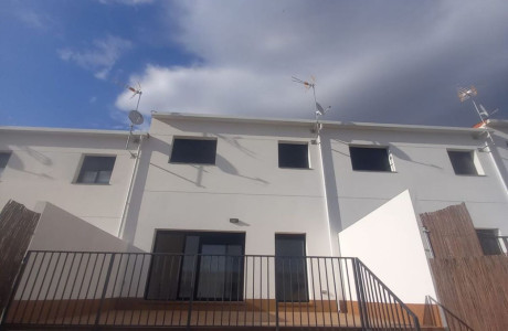 Таунхаус на продажу в , Castellet i la Gornal photo 1