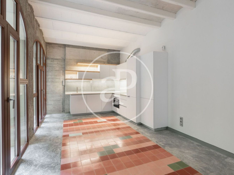 Obra nueva La Carbonería en Sant Antoni en Barcelona (Revista) photo 2