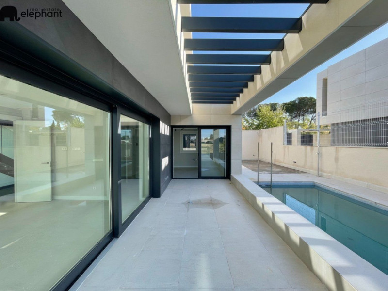 Venta de chalet independiente en Calle Isla de Córcega , 44, Pozuelo de Alarcón
 photo 3