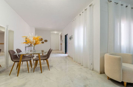 Local en venta en Calle Real de Utrera photo 3