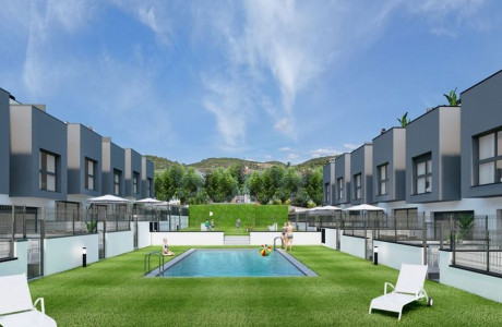 Semi-detached house for sale in Avenida Lluis Companys i Jover, 15 , Roda de Berà photo 1