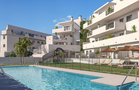 Piso en venta en Calle Barlovento s/n, Rincón de la Victoria thumbnail 1