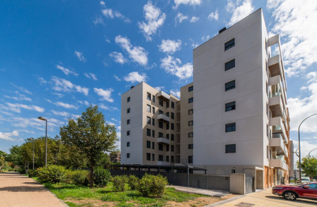 Piso en venta en Avenida Rosa Regás, 6, Getafe photo 1