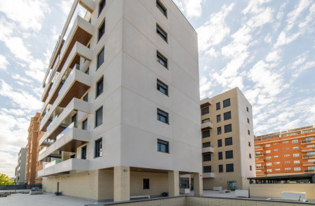 Piso en venta en Avenida Rosa Regás, 6, Getafe thumbnail 1