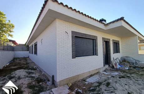 Semi-detached house for sale in , El Casar photo 1
