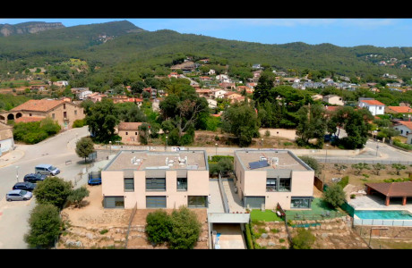 Promoción Residencial Montbui obra nueva en Bigues i Riells thumbnail 1
