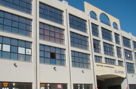 Promoción Centro Empresarial El Efebo obra nueva en Antequera photo 1