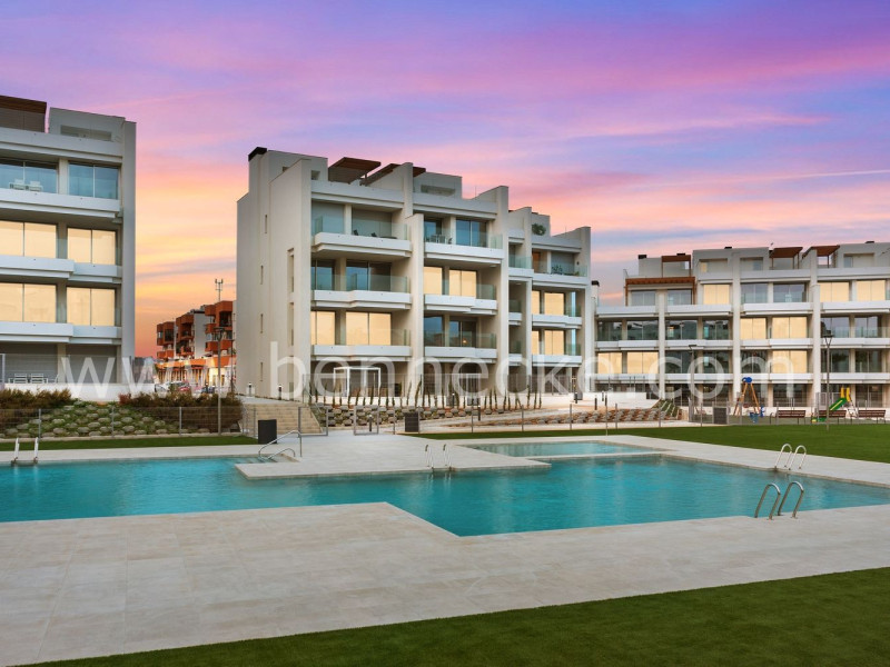 Obra nueva Apartamentos en La Zenia en Orihuela (Revista) photo 2