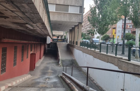 Garaje en venta en Calle Vicente Berdusán, bloque c s/n , Zaragoza photo 1