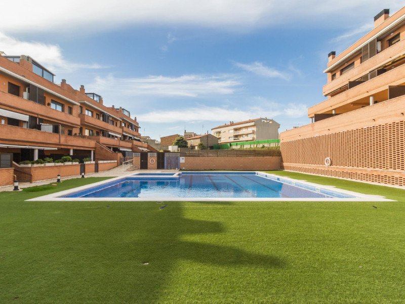 Sale of apartment in Calle Sant Antoni, 57, Cubelles
 photo 4