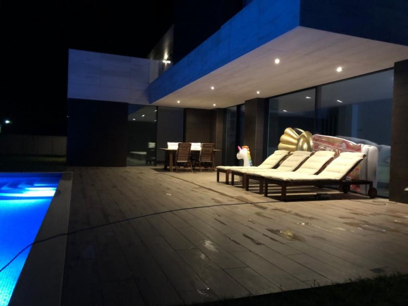 Obra nueva Santa Cruz Diseño Premium Plus en Oleiros (Revista) photo 5