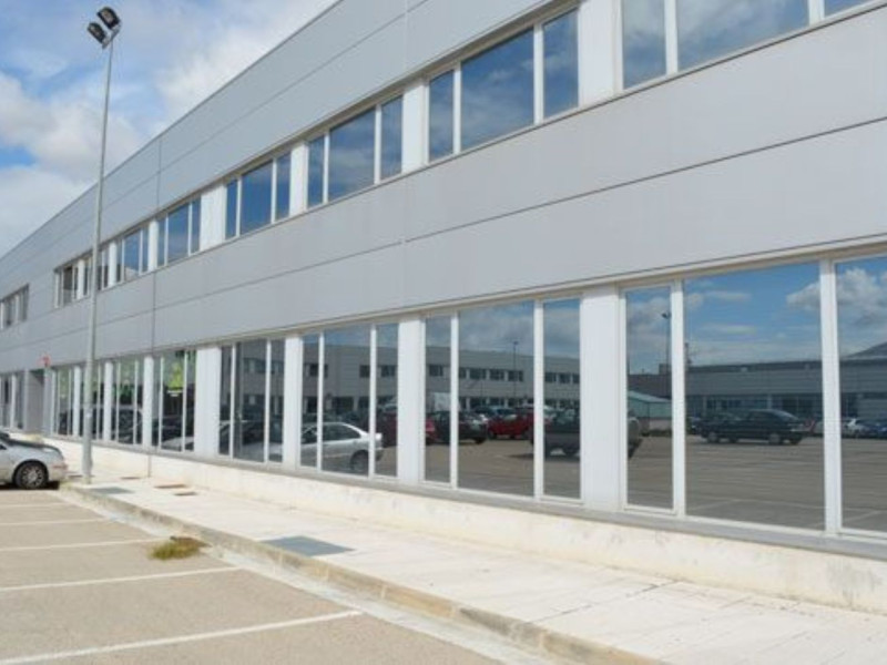 Новостройка Nueva-oficinas Plaza Europa Nº 14 y 15-a в Нои́н (Ва́лле де Эло́рц) photo 2