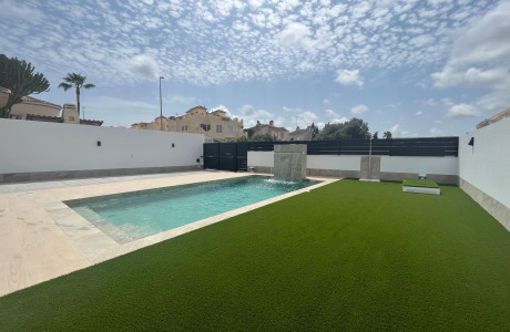 Promoción Villa independiente en El Oasis obra nueva en San Fulgencio photo 1