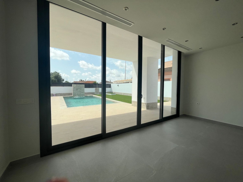 Obra nueva Villa independiente en El Oasis en San Fulgencio (Revista) photo 5