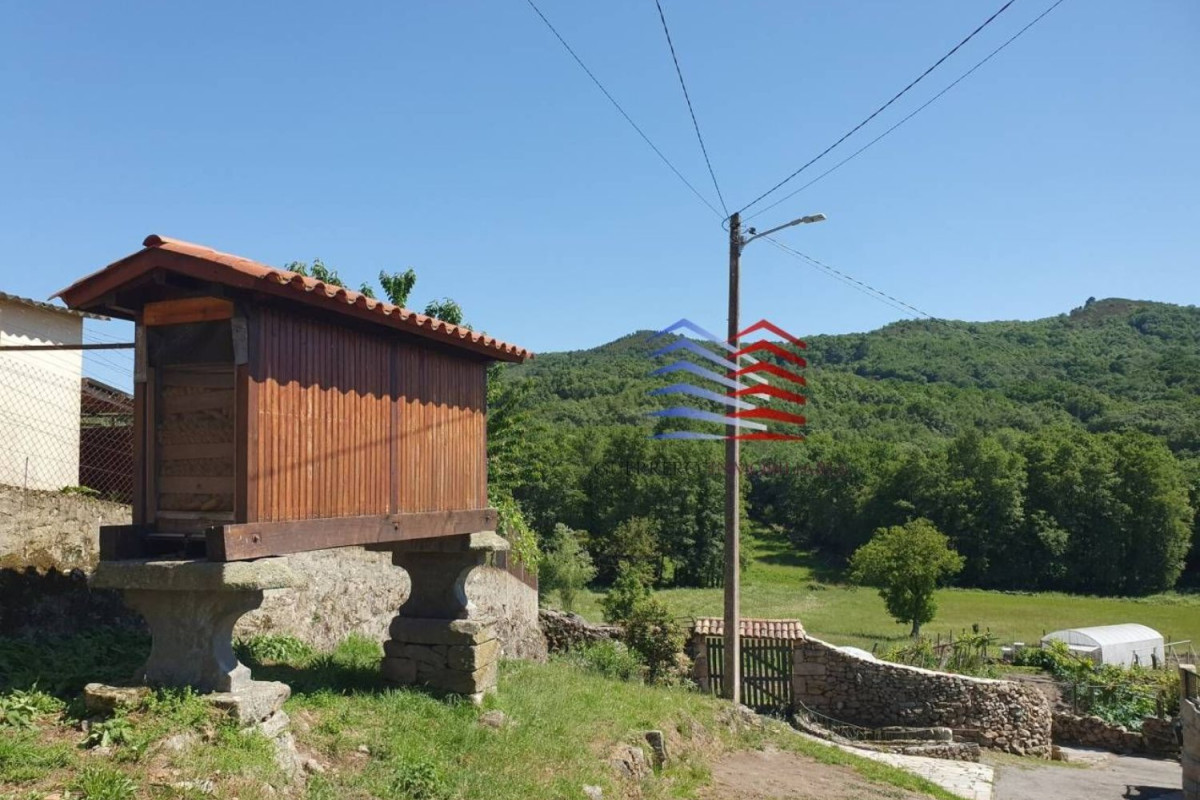 Продажа загородного участка в , Падерне-де-Альярис photo 2