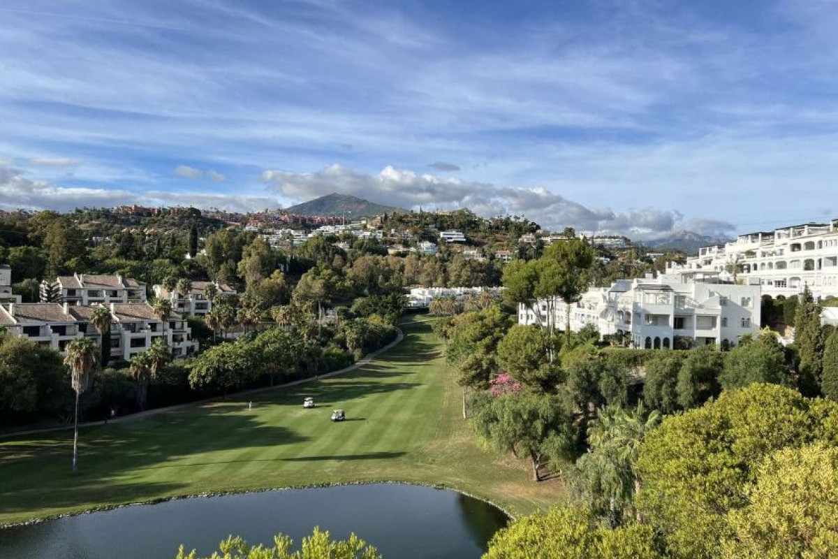 Venta de piso en BALCONES QUINTA DEL GOLF s/n, Benahavís
photo 1