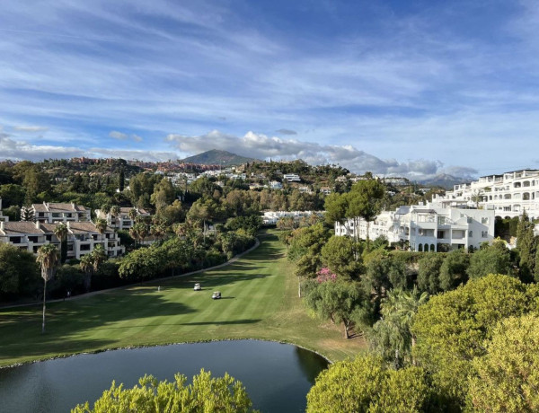 Продажа квартиры в BALCONES QUINTA DEL GOLF s/n, Benahavís thumbnail 1