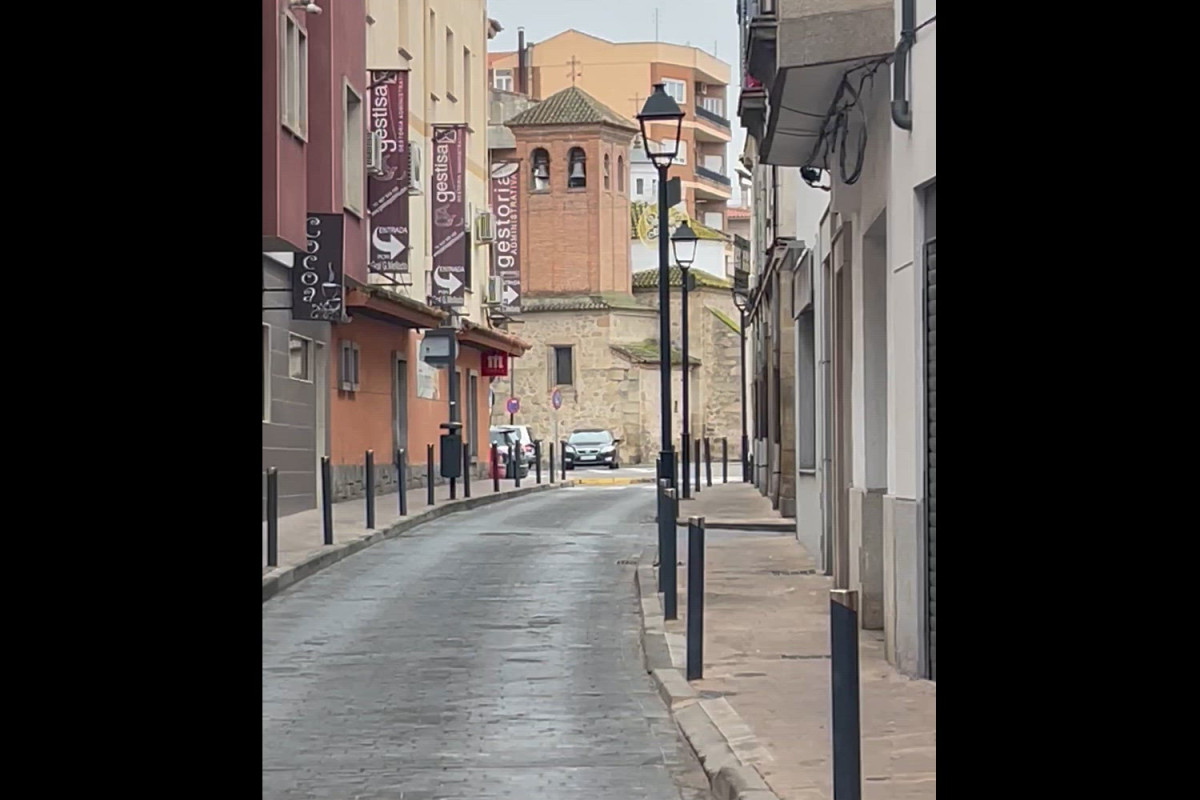 Piso en venta en calle Weyler, 4, Навальмораль-де-ла-Мата
photo 3