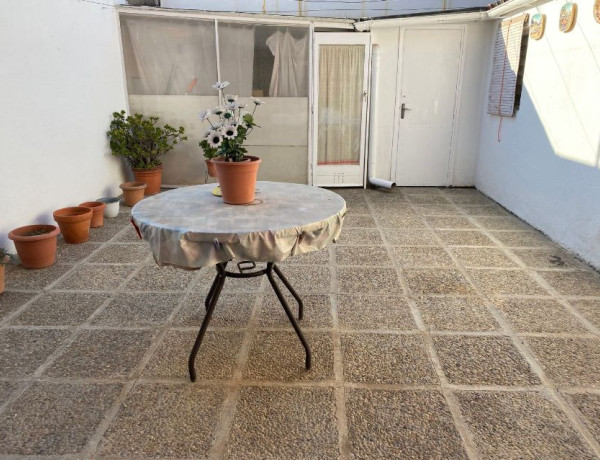 Chalet adosado en venta en  Urb. La Plana , Esparreguera photo 1
