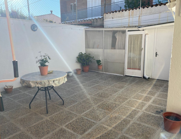 Chalet adosado en venta en  Urb. La Plana , Esparreguera photo 3
