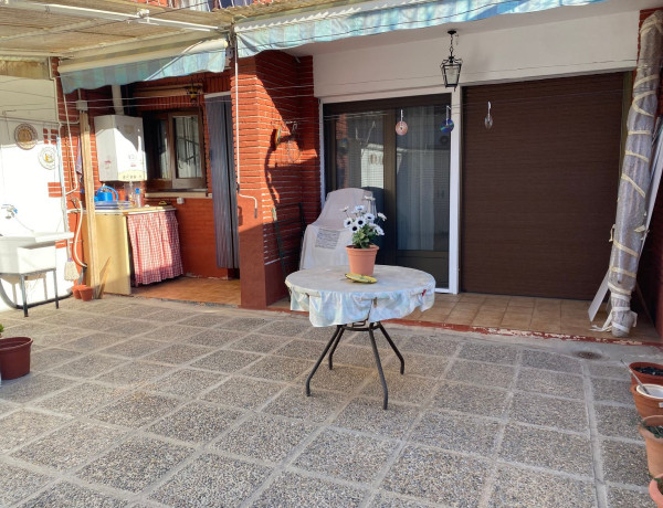 Chalet adosado en venta en  Urb. La Plana , Esparreguera photo 4