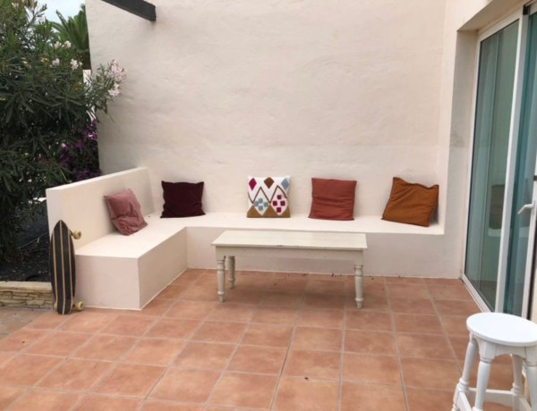 Bajo en venta en Calle la gran canaria, 2, La Oliva photo 1