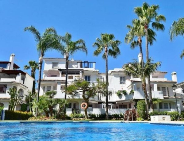 Bajo en venta en Calle Alcaucín, 8, Marbella photo 1