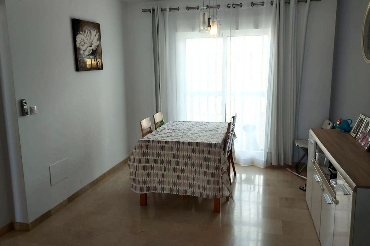 Venta de chalet adosado en  Calle la Niña , Vélez-Malaga photo 4