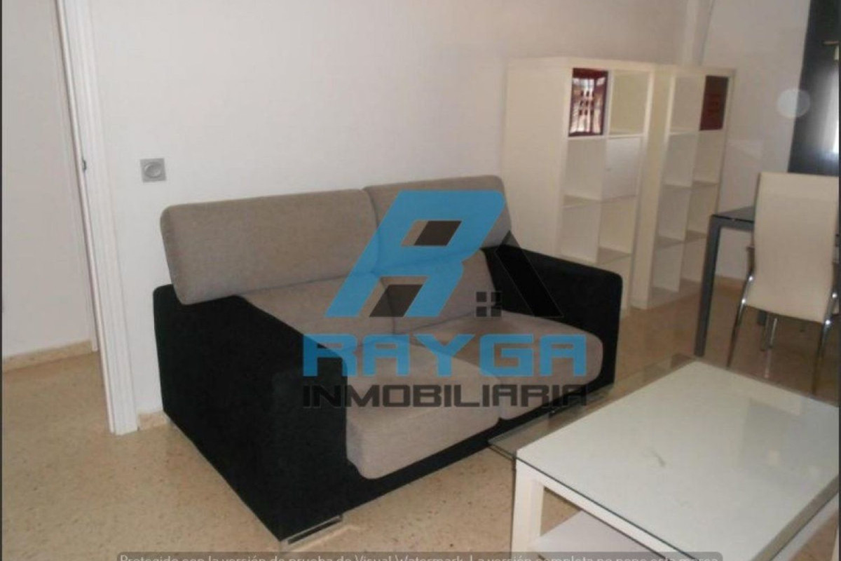 Venta de piso en Calle Escultor Antonio Cano, Dos Hermanas
 photo 4