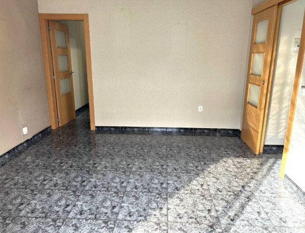 Piso en venta en Cerdanyola , Mataró photo 1