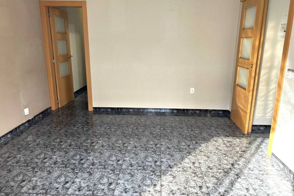 Venta de piso en Cerdanyola, Mataró
photo 2