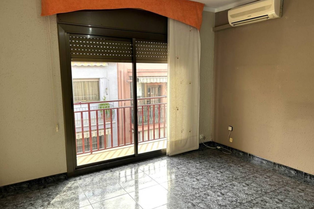Venta de piso en Cerdanyola, Mataró
photo 3