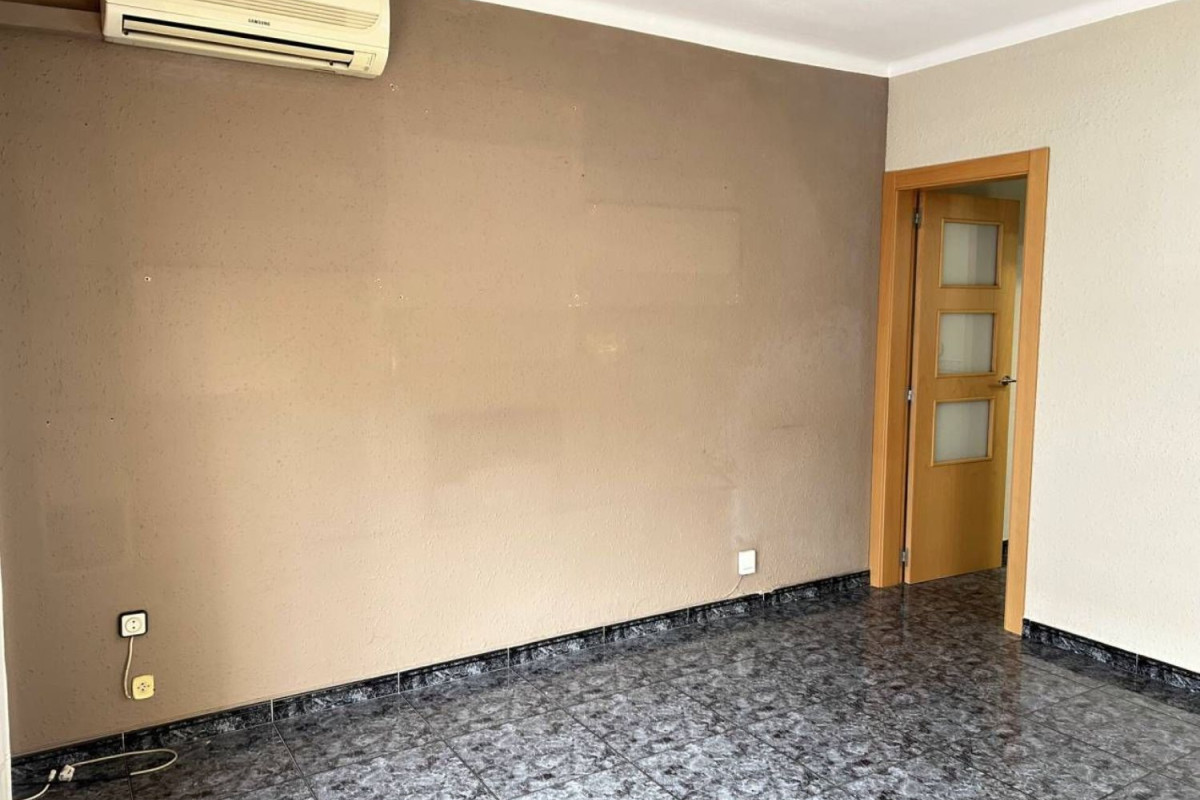 Venta de piso en Cerdanyola, Mataró
photo 4