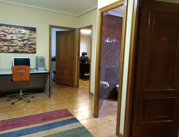 Office for sale at Calle de María Berdiales, 7 , Vigo photo 1