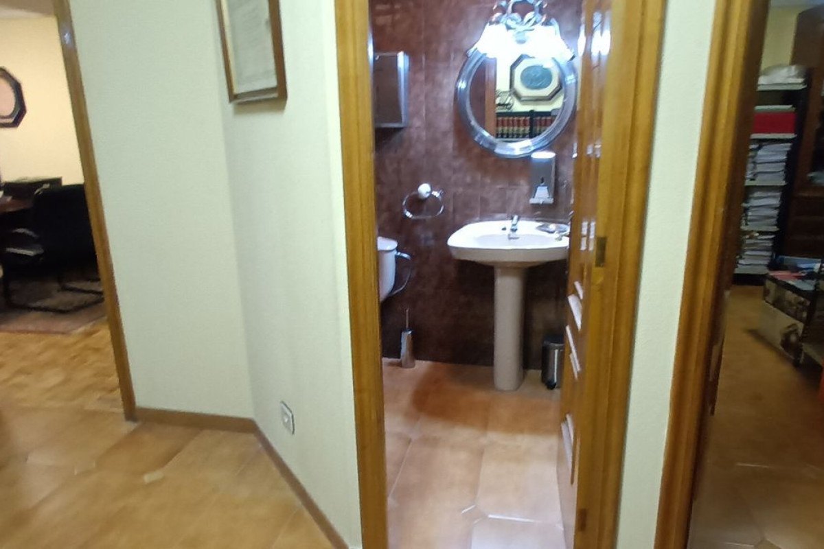Venta de oficina en Calle de María Berdiales, 7 , Vigo photo 3