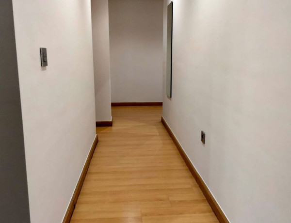 Piso en venta en  Santa Rosa - Valdeolleros , Distrito Santa Rosa - Valdeolleros photo 4