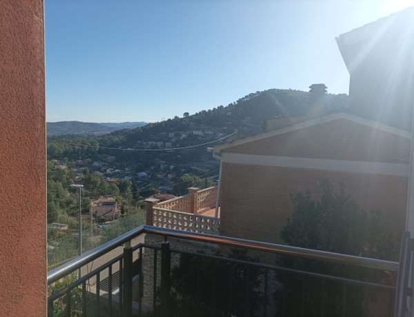 Коттедж на продажу в , Corbera de Llobregat photo 4
