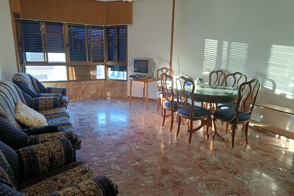 Piso en venta en calle Forjadores, 4, Ubeda
 photo 2