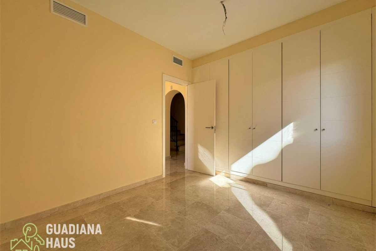 Sale of townhouse in Calle Rubén Darío, 3301 , Ayamonte photo 5