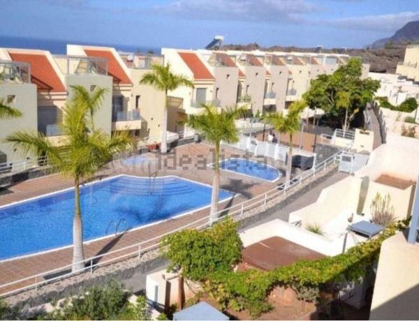 Chalet independiente en venta en Calle Alcalde Pedro Acevedo Bisshopp, Santiago del Teide thumbnail 1