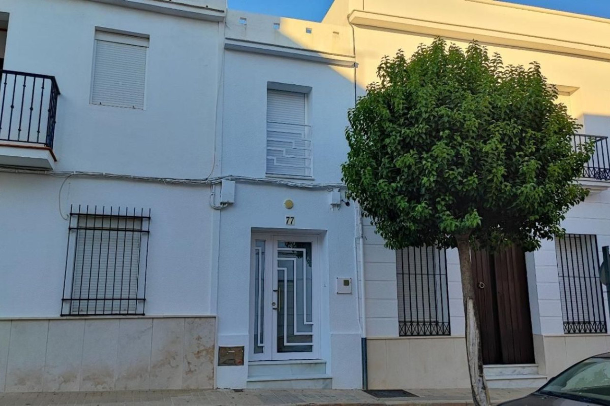 Casa o chalet independiente en venta en calle Monjas, Lepe
photo 1