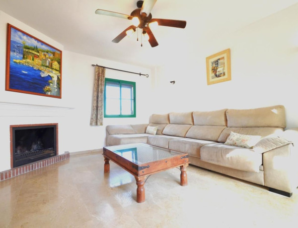 Penthouse for sale in  Urbanizacion Diamante, Casares photo 3